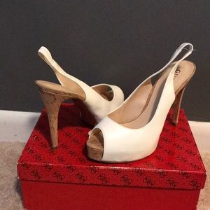 Guess white pumps